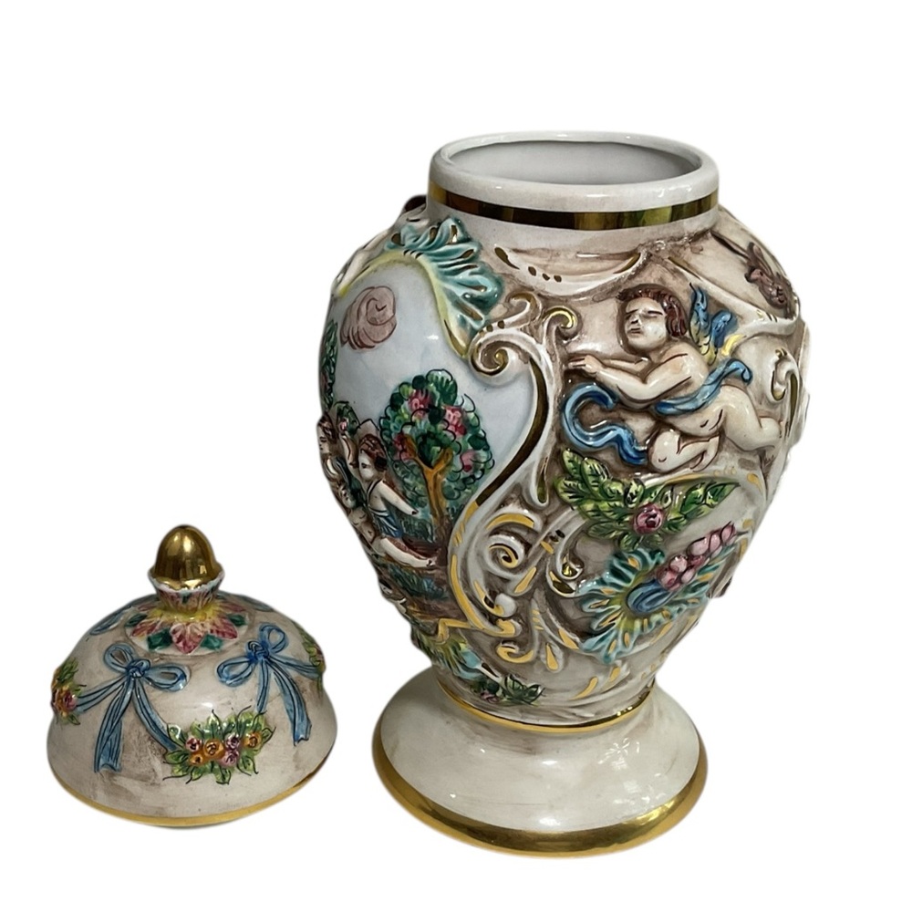 Vintage Capodimonte 3D Figural Cherubs With Flowers Lidded Ginger Jar Urn Italy - Picture 9 of 12
